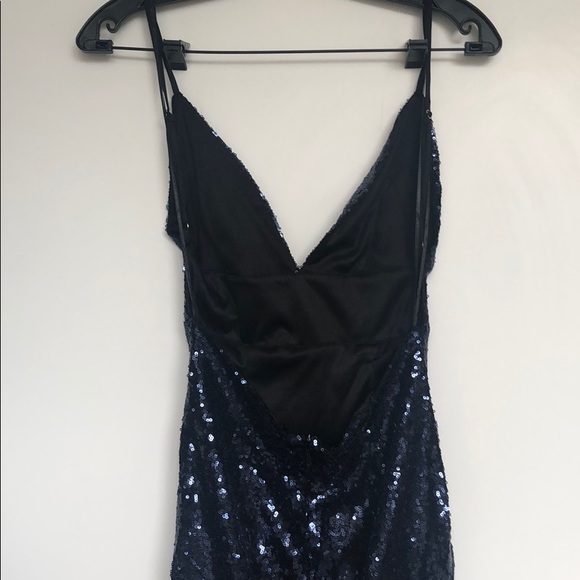 Open back dress - Picture 3 of 4